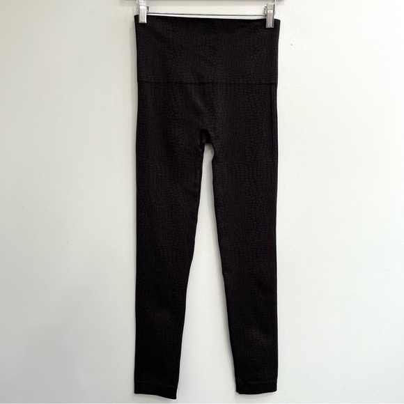 SPANX Look At Me Now Seamless Leggings in Brown
Crocodile Animal Print Medium - Picture 6 of 12